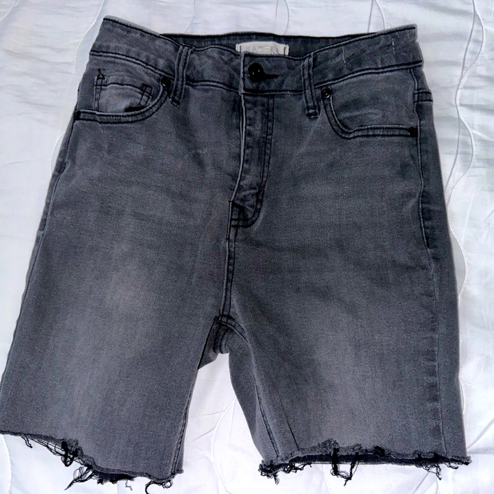 Used - Picture 1 of 1